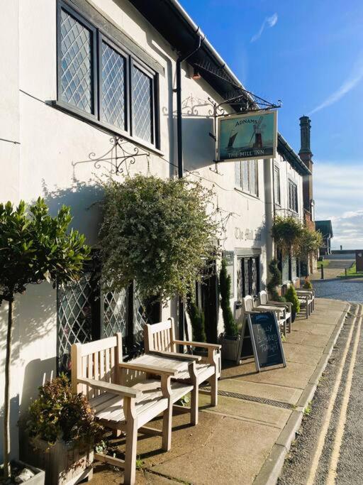 Beautiful Immaculate Aldeburgh Cottage, Sunny Outdoor Space, Free Parking - Easy Walk To Beach & Town Exterior photo