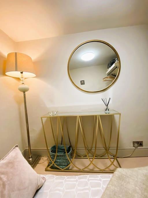 Beautiful Immaculate Aldeburgh Cottage, Sunny Outdoor Space, Free Parking - Easy Walk To Beach & Town Exterior photo